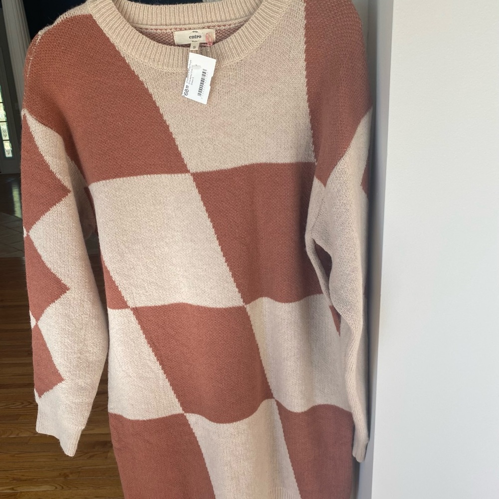 NWT Small Entro sweater dress. Rose/taupe